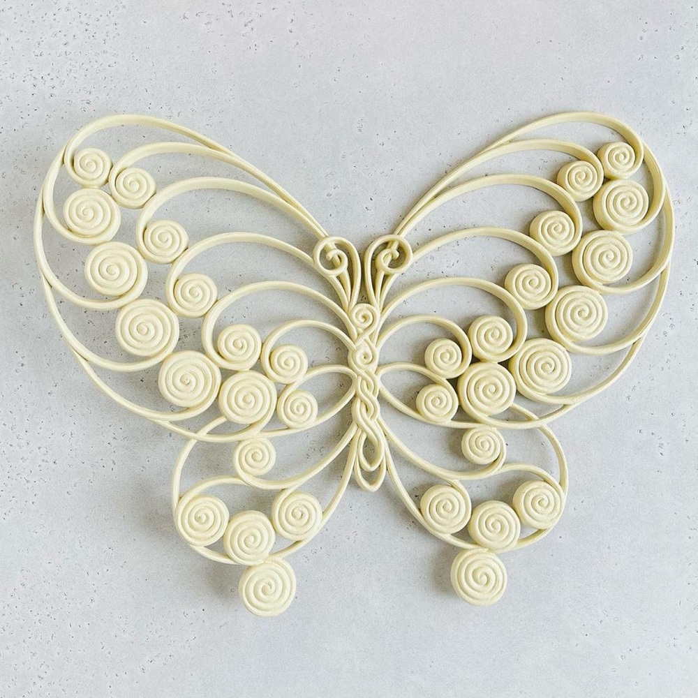 Pair of Vintage 1975 Large Burwood Cream Ivory Tone Butterfly Wall Hangings - Picture 2 of 8